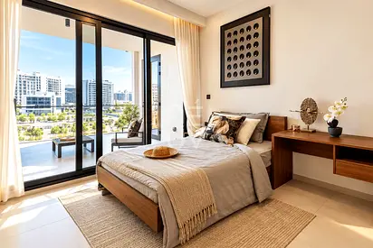 Pool View | Spacious Layout | Close to Handover
