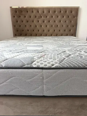 MUST GO TODAY KING BED THE ONE BRAND EXCELLENT STATE Al Shamkha south سرير مع مرتبه و pad من ذا ون