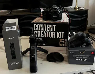 Canon EOS R50 Content Creator Kit with DM-E100 Mic and HG-100TBR Grip/Remote