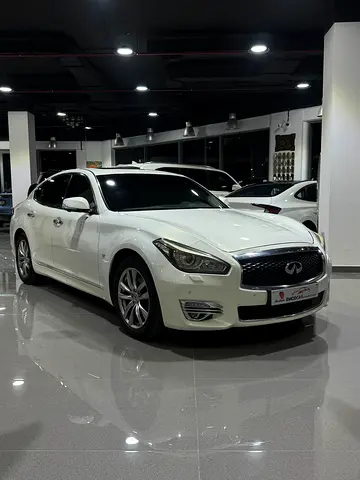 Infiniti Q70 GCC ORGINAL PINT