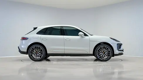 صورة مصغرة 3 لـ 2023 Porsche MACAN