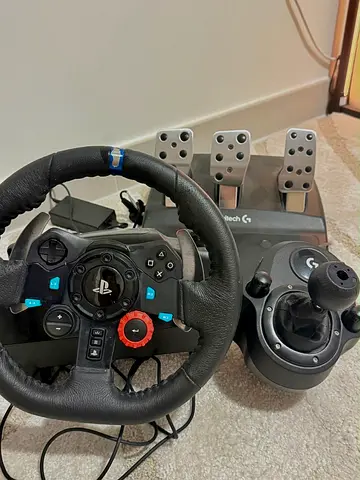 Logitech G29 Driving Force Steering Wheel + Pedals + Shifter (Very good Condition)