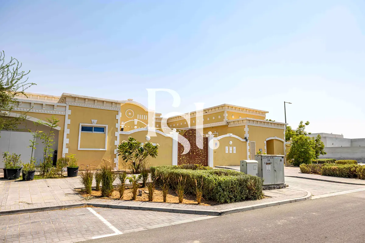 Prime Location | Corner Villa | Hot Price!