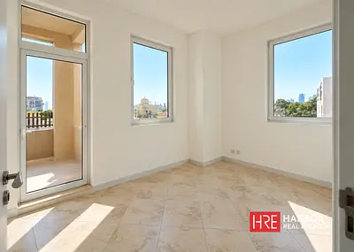 Upgraded | Spacious 1BR | Community View