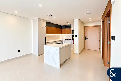 Pool View | Brand New | First Tenant