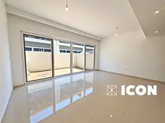 Bright 4BR Villa | Multiple Balconies | Courtyard & City Views