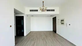 910 SQFT - PODIUM UNIT - CLOSED KITCHEN
