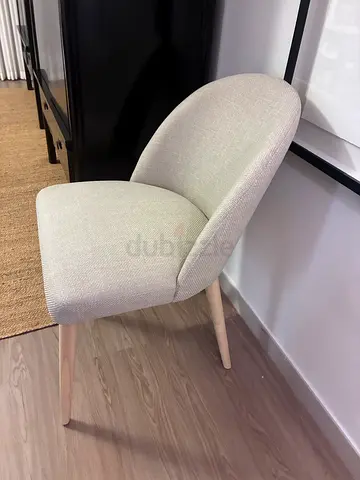 HomeCentre Stanton Dining Chair. Beige fabric with oak legs.