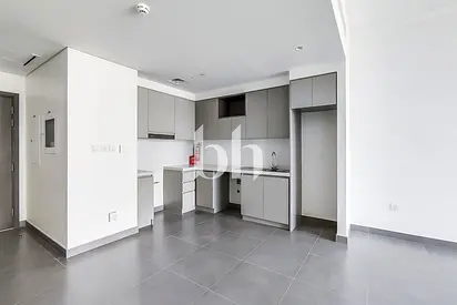Spacious | Open Plan Kitchen | Vacant by End Oct
