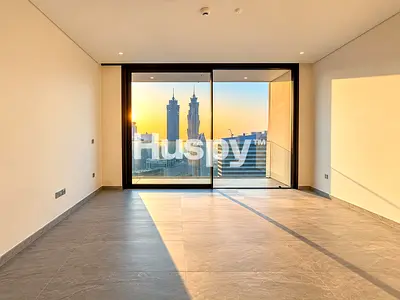 High Floor | Skyline View | Waterfront Living