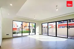 Single Row| Pool Facing Corner| Vastu compliant