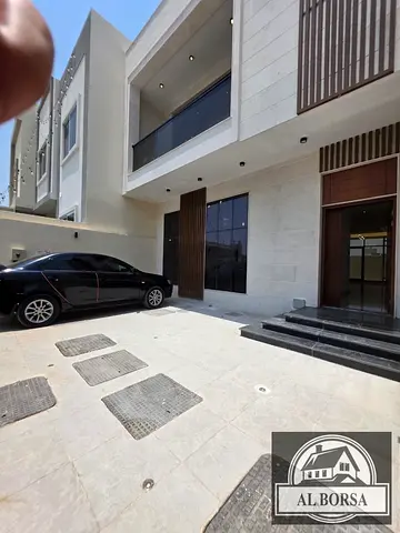 # 📍 الزاهية – تاون هاوس أول ساكن للإيجار | ✨ تكييف مركزي + كهرباء وماء | 🏡 5 غرف ماستر | 💰 90,000 درهم