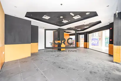 Fitted | High Visibility | F&B Suitable