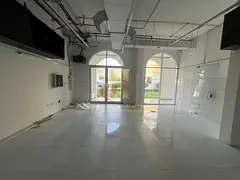 SHOP FOR RENT IN PRIME LOCATION