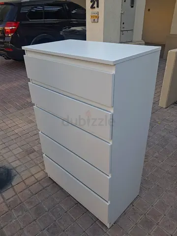 White 5-Drawer Chest of Drawers - Good Condition