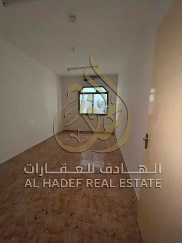 غرفتين وصالة للإيجار السنوي في أبو شغارة – موقع مميز