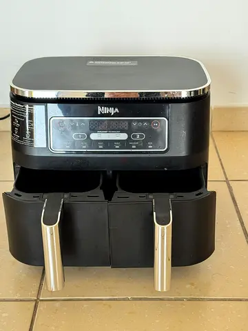 Ninja Dual Drawer Air Fryer AF300ME - Good Working Condition
