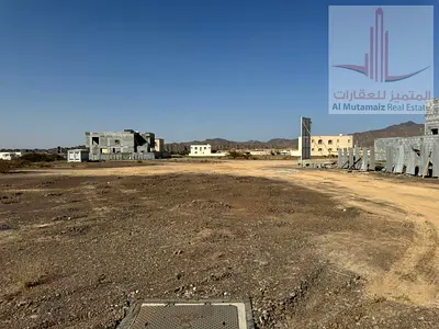 فرصة مميزة للراغبين في التملك وبناء منزل خاص في منطقة مصفوت 3 بإمارة عجمان، حيث الهدوء والخصوصية والمساحات المناسبة لبناء منزل عائلي.