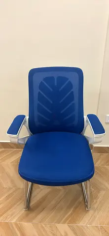 Blue ergonomic visitor/office chair - good condition