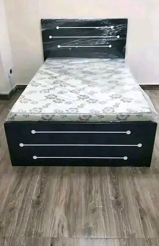 BRAND NEW DOUBLE SIZE WOOD BED MDF WITH MATTRESS
