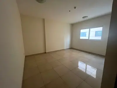 Two bedrooms and a living room with free parking, central air conditioning, sea view, prime locatio