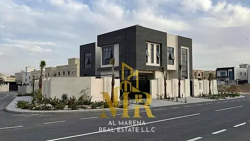 ** The Pinnacle of Luxury and Opulence in Al Yasmeen, Ajman | Corner Villa with Private Pool & Elevator – Located Behind the Park! ** Experience an ex