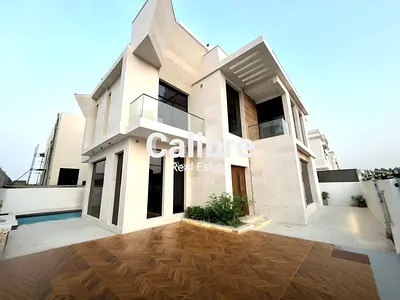 6 Bedroom Villa | Upgraded | Private Pool & Lift