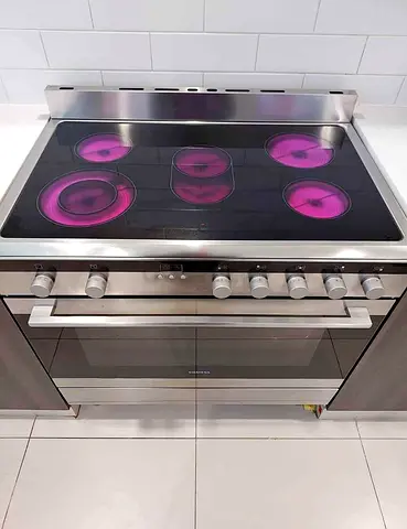 Siemens 5 Burners Full Electric Digital Cooking Range Latest Version 90cm