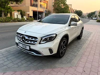Mercedes GLA250// IN EXCELLENT CONDITION// GCC // FULL SERVICE HISTORY ((FIRST OWNER)).