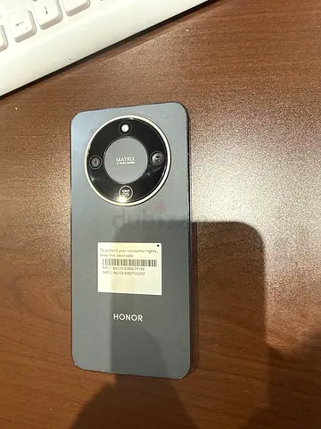 Honor smartphone (rear view) - good used condition