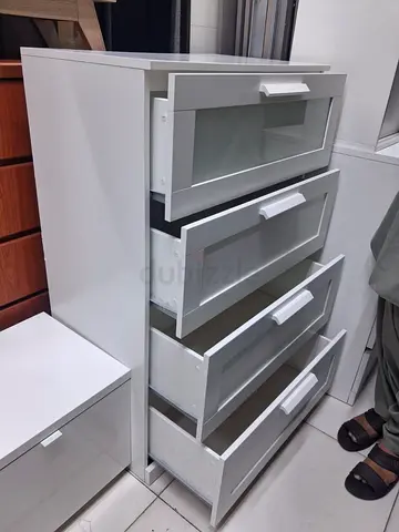 White 4-Drawer Chest with Frosted Glass Panels