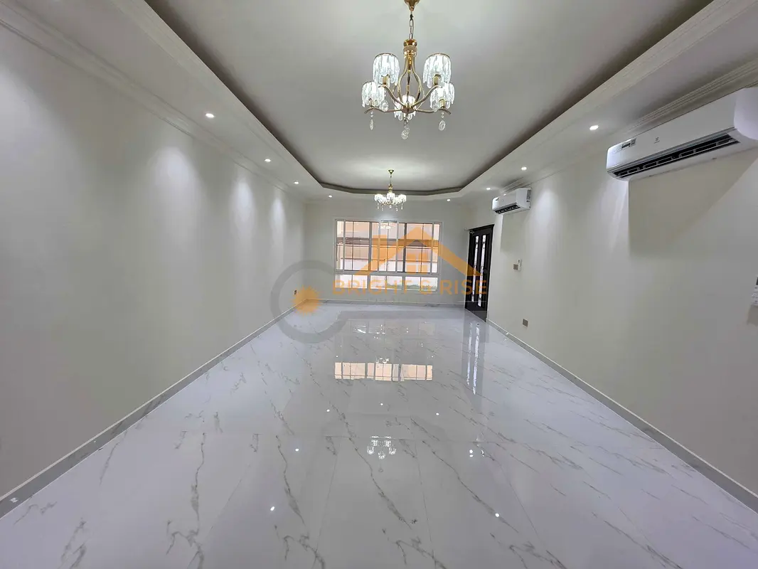 Nice 5 BR villa with Maid room, Majlis, Living Hall - MBZ city