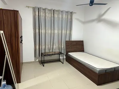 Fully Furnished private room for rent Executive Bachelor - Non Cooking 1,700