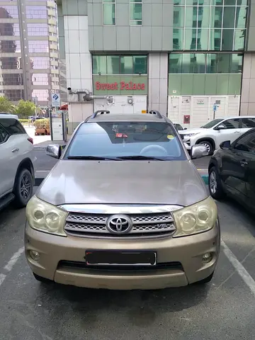2009 Toyota FORTUNER — фото 4