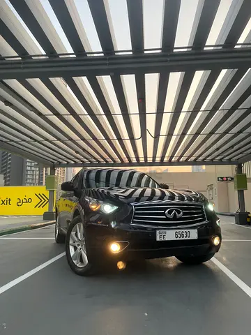 Beautiful luxury Infinity QX70