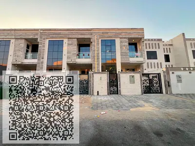 فيلا تاون هاوس واسعة مكونة من 4 غرف نوم للبيع | الزاهية