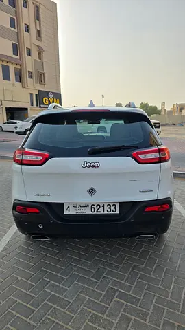 صورة 7 لـ 2015 JEEP CHEROKEE
