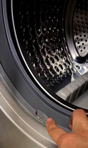 Front-load washing machine (door seal shown) - perfect working condition 7KG