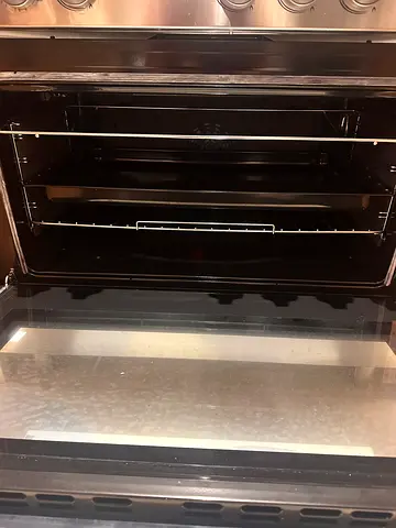 Used gas stove and Oven in Good Working Condition