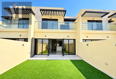 Single Row | Near Exit | With Appliances