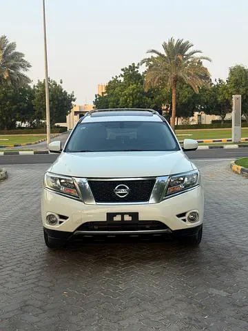2015 Nissan Pathfinder SL - American Specs - Excellent Condition