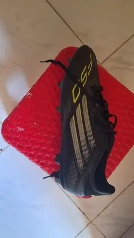 F50 FOOTBALL SHOES THAT IS RARLEY USED