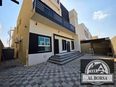 🏡 للإيجار فيلا في الزاهية – عجمان، 4 غرف + غرفة ملابس + صالة + مجلس.
