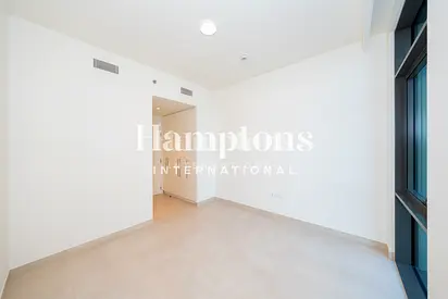 Park & Pool View | Perfect Location | Appliances