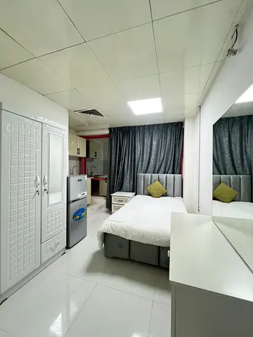 FULLY FURNISHED STUDIO AVAILABLE AL NAHYAN CLOSE TO ALUWAHDAMALL READY TO MOVE WITH PARKING ACCES