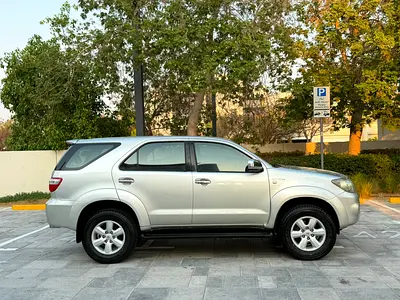 2009 Toyota FORTUNER — фото 4