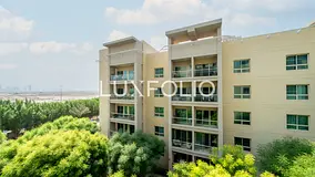 Garden View | Vacant | Upgraded