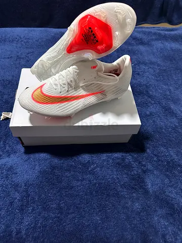 Nike SuperFly Elites White and Gold Football Shoes 2026