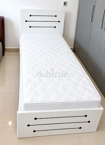 Single size wood Bed including mattress good quality