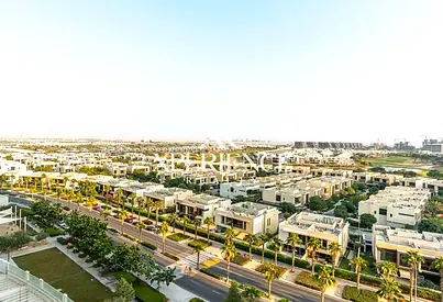 HIGH-FLOOR STUDIO | GOLF COURSE VIEWS